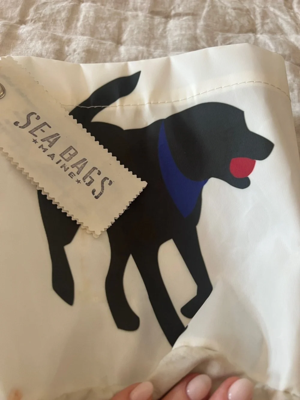 Sea Bags Maine bucket bag with rope handle; made from recycled sails. - Picture 3 of 4